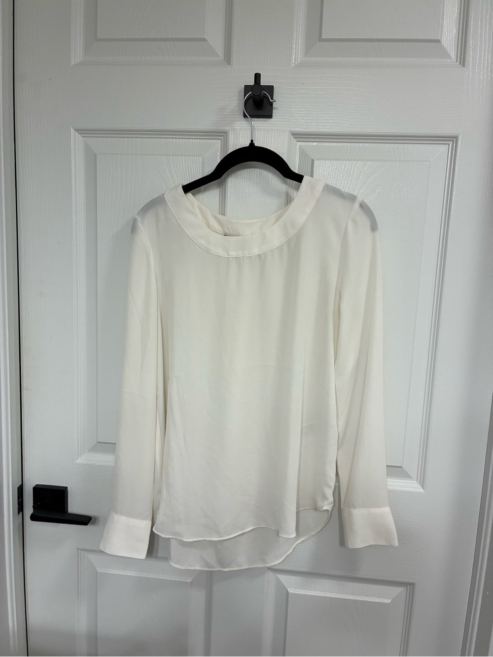 Banana Republic Cream Long Sleeve Blouse
